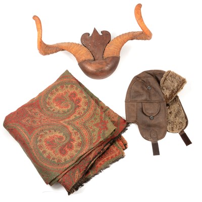 Lot 167 - Quantity of decorative horns, Paisley shawl, etc