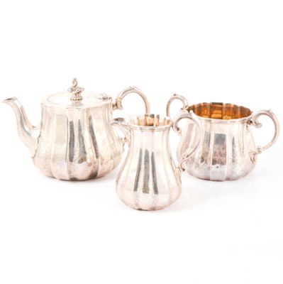 Lot 219 - Victorian silver three-piece teaset