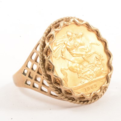 Lot 145 - A Gold Full Sovereign Coin ring.