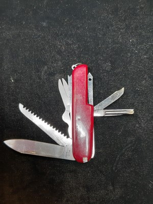 Lot 288 - A collection of penknives and fruit knives
