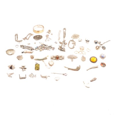 Lot 233 - A collection of vintage silver and white metal jewellery.