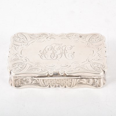 Lot 259 - Victorian silver snuff box