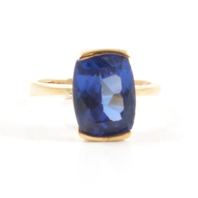 Lot 59 - A tanzanite solitaire ring,.