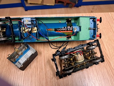 Lot 104 - Two O gauge model railway locomotives, including 'Blue Flyer' Bo-Bo diesel electric