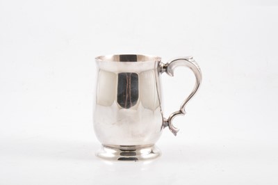 Lot 242 - A silver tankard by Viner's Ltd (Emile Viner).