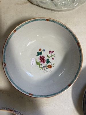 Lot 5 - Two Chinese porcelain bowls