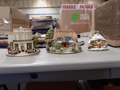 Lot 85 - Box of twenty Lilliput Lane models