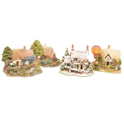 Lot 7 - Eight Lilliput Lane models