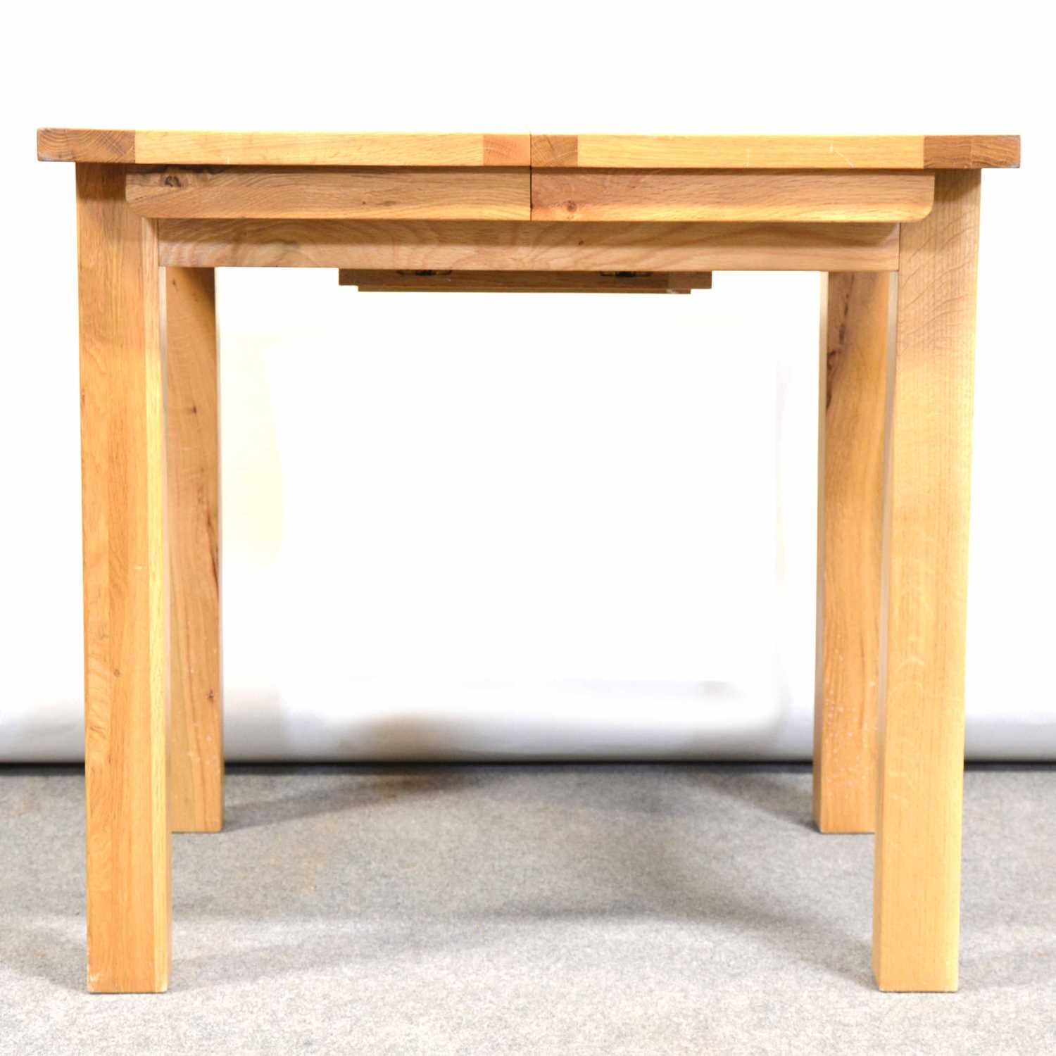 Lot 709 - Modern light oak kitchen table