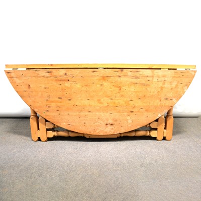 Lot 484 - Pine and beech Studio table