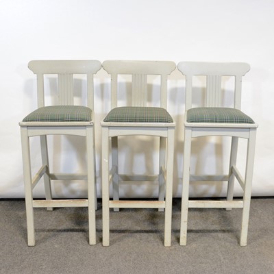 Lot 485 - Set of six painted wood kitchen stools