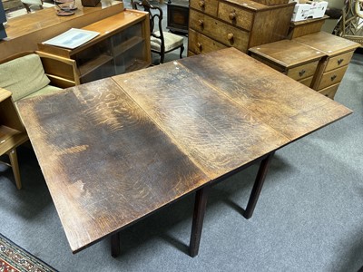 Lot 764 - Georgian oak dining table