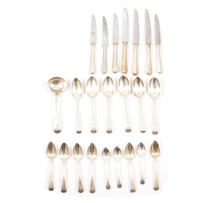 Lot 402 - Sundry silver cutlery