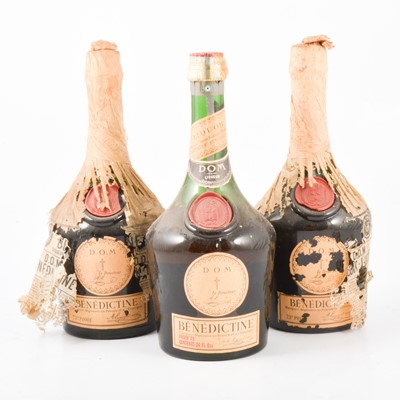 Lot 119 - Benedictine DOM liquor, 1940s/50s bottlings
