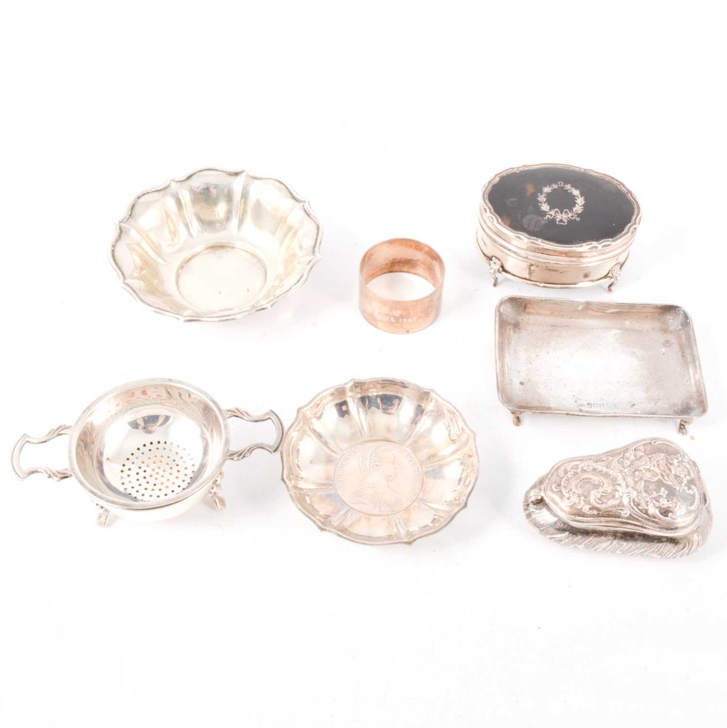 Lot 249 - Collection of small silver,