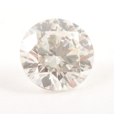 Lot 9 - A loose briiliant cut diamond .