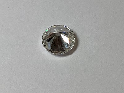 Lot 9 - A loose briiliant cut diamond .