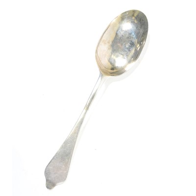 Lot 255 - Queen Anne silver dog nose spoon