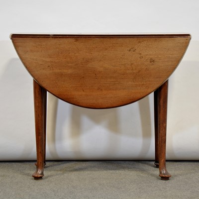 Lot 485 - Georgian mahogany pad foot table