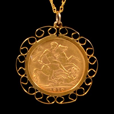 Lot 43 - A Gold Full Sovereign Coin pendant and chain.