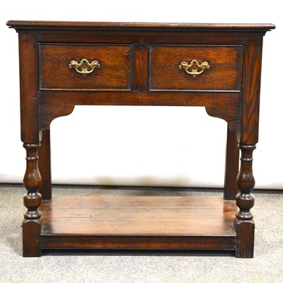 Lot 766 - Reproduction golden oak side table