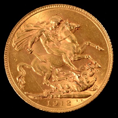 Lot 52 - A Gold Full Sovereign Coin, George V 1912.