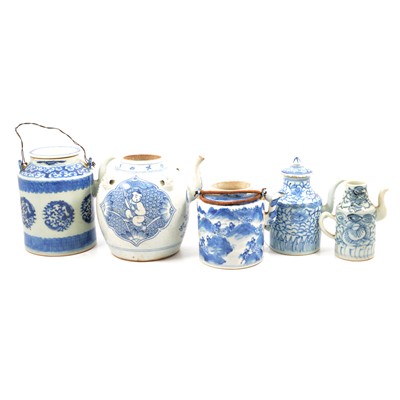 Lot 40 - Chinese porcelain rice wine kettle, etc.