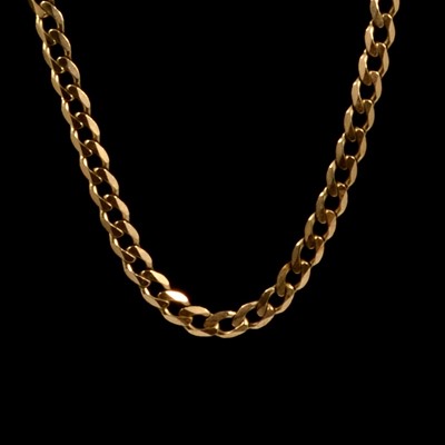 Lot 114 - A 9 carat yellow gold necklace.