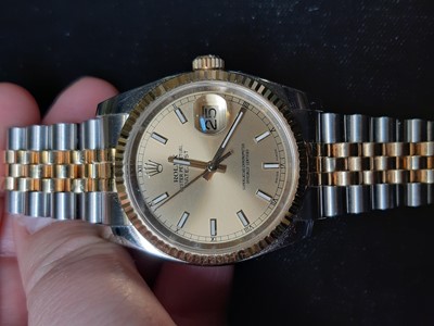 Lot 165 - Rolex - a gentleman's Oyster Perpetual Datejust bi-colour self-winding wristwatch.