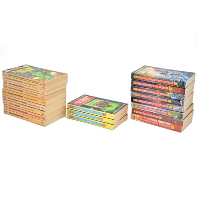 Lot 256 - Joe Dever Lone Wolf interactive adventure fantasy books, run from no.1 to no.20.