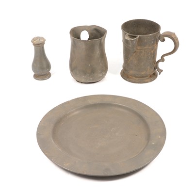 Lot 301 - Small quantity of pewter