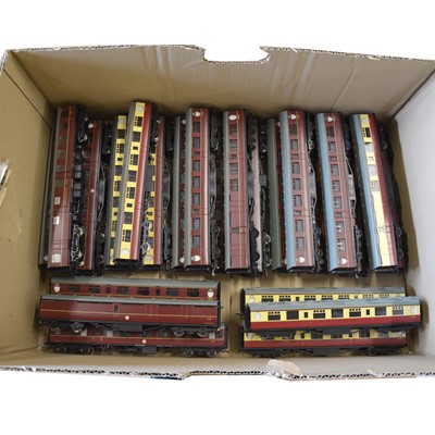 Lot 186 - Twenty-four Bachmann OO gauge passenger coaches