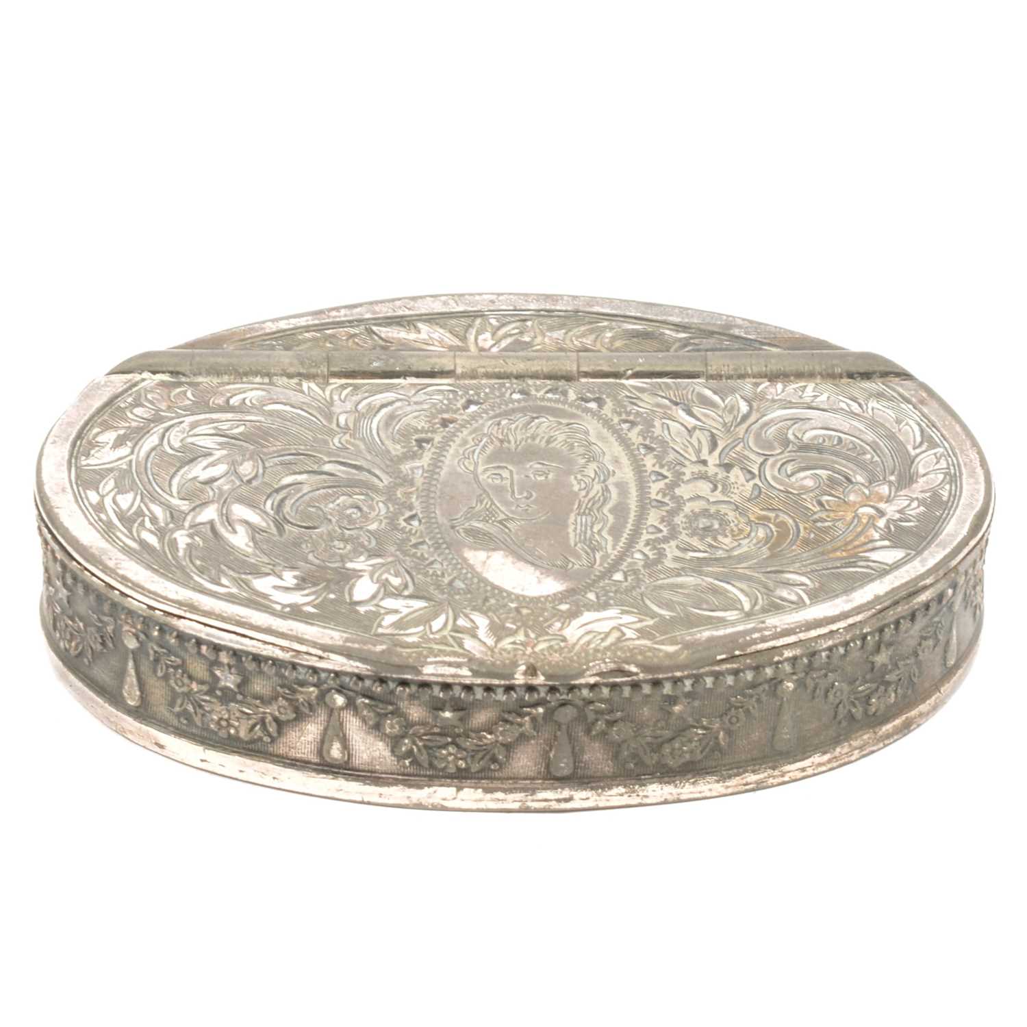 Lot 65 - Victorian white metal engraved snuff box