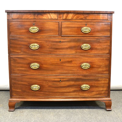 Lot 372 - George III mahogany chest of drawers