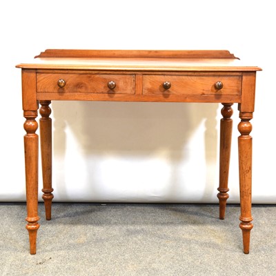 Lot 401 - Victorian mahogany side table