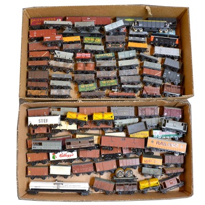 Lot 114 - One hundred six OO gauge freight wagons