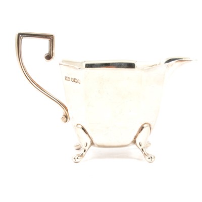 Lot 226 - Silver cream jug, Viners Ltd., Sheffield 1936.