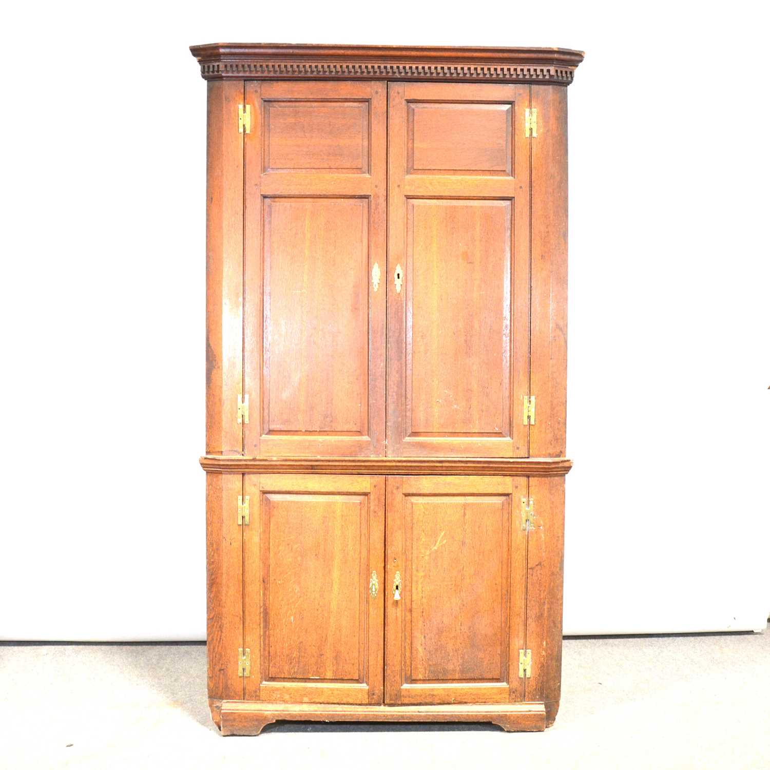 Lot 405 III oak freestanding corner cupboard,
