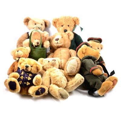 Lot 202 - A box containing nine teddy bears