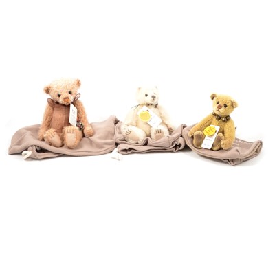 Lot 198 - Three Charlie Bears Minimo collection teddy bears, with collectors bags