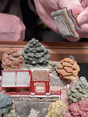 Lot 57 - Four Lilliput Lane models