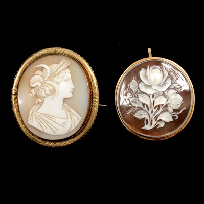 Lot 127 - Two shell cameo brooches / pendants.