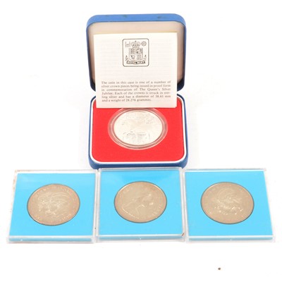 Lot 132 - A large collection of mainly uncirculated commemorative and standard issue coins.