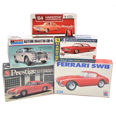 Lot 206 - Five plastic model car kits, boxed.