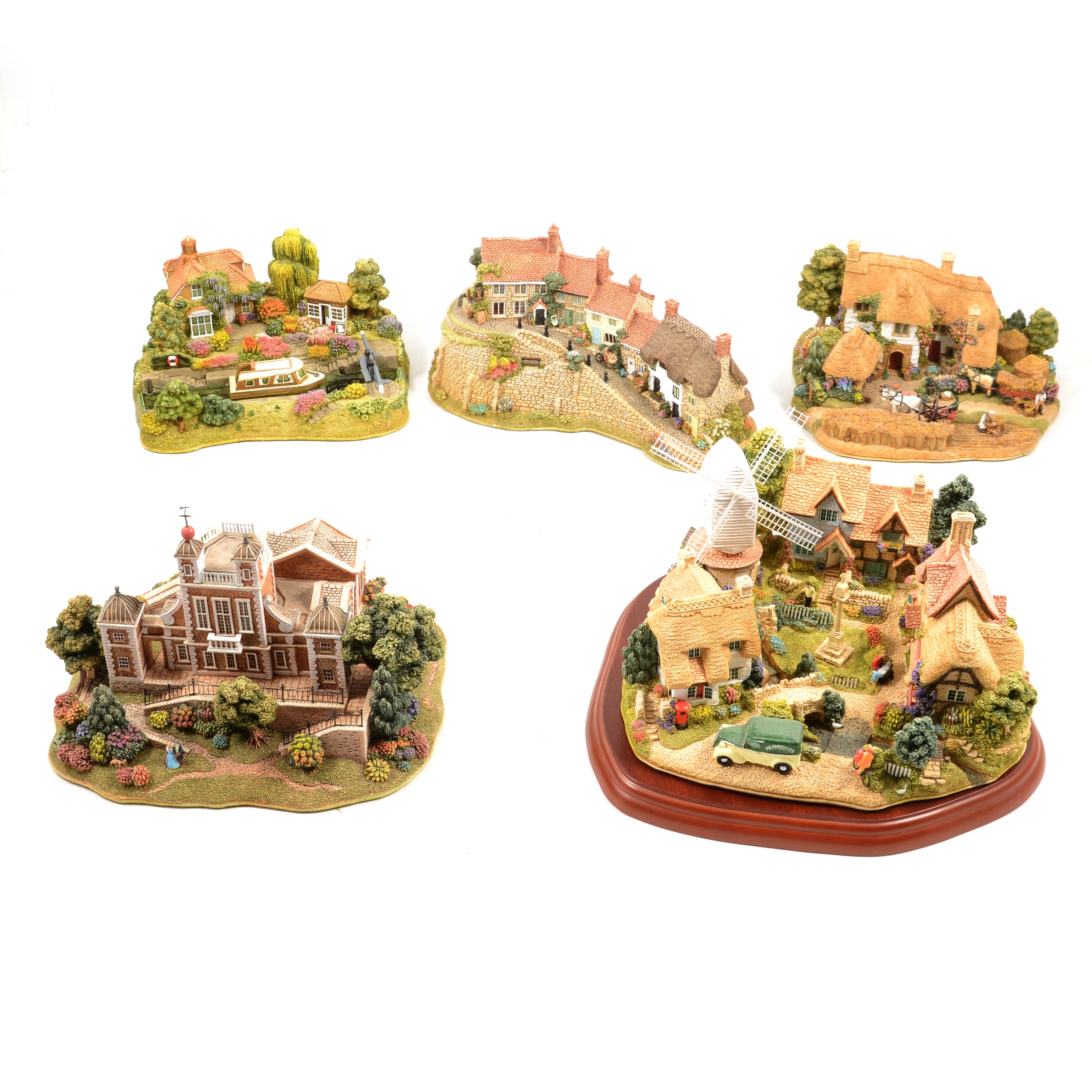 Lot 96 - Collection of five Lilliput Lane models,