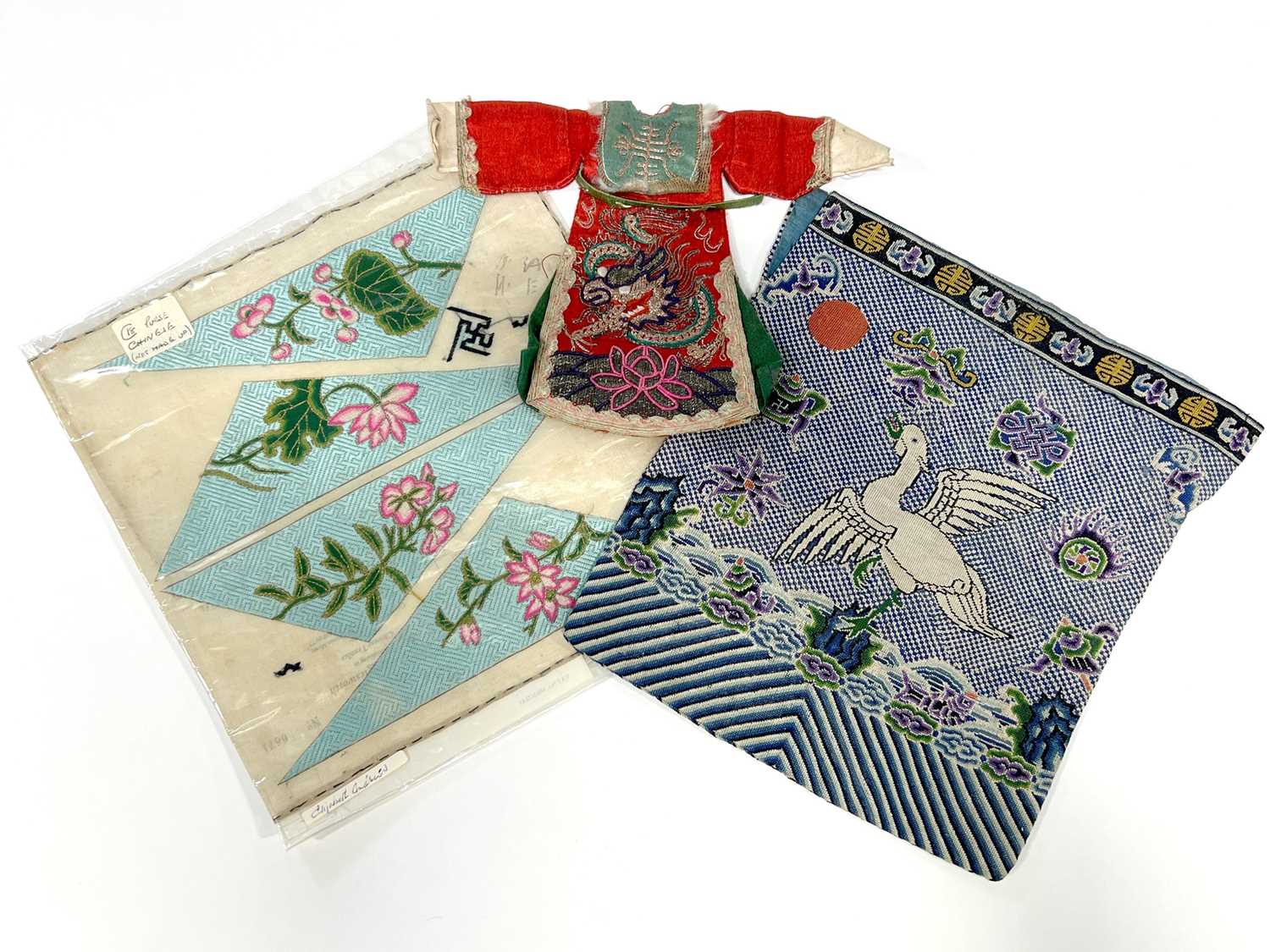 Lot 57 - Three pieces of Chinese silk work