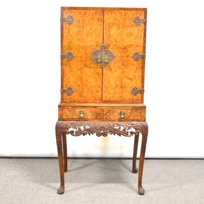 Lot 416 - Figured walnut cocktail cabinet