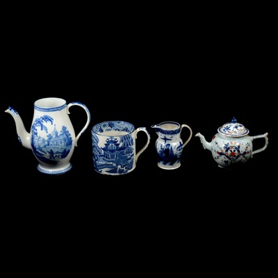 Lot 81 - Chinese porcelain teapot and three items of blue and white ware