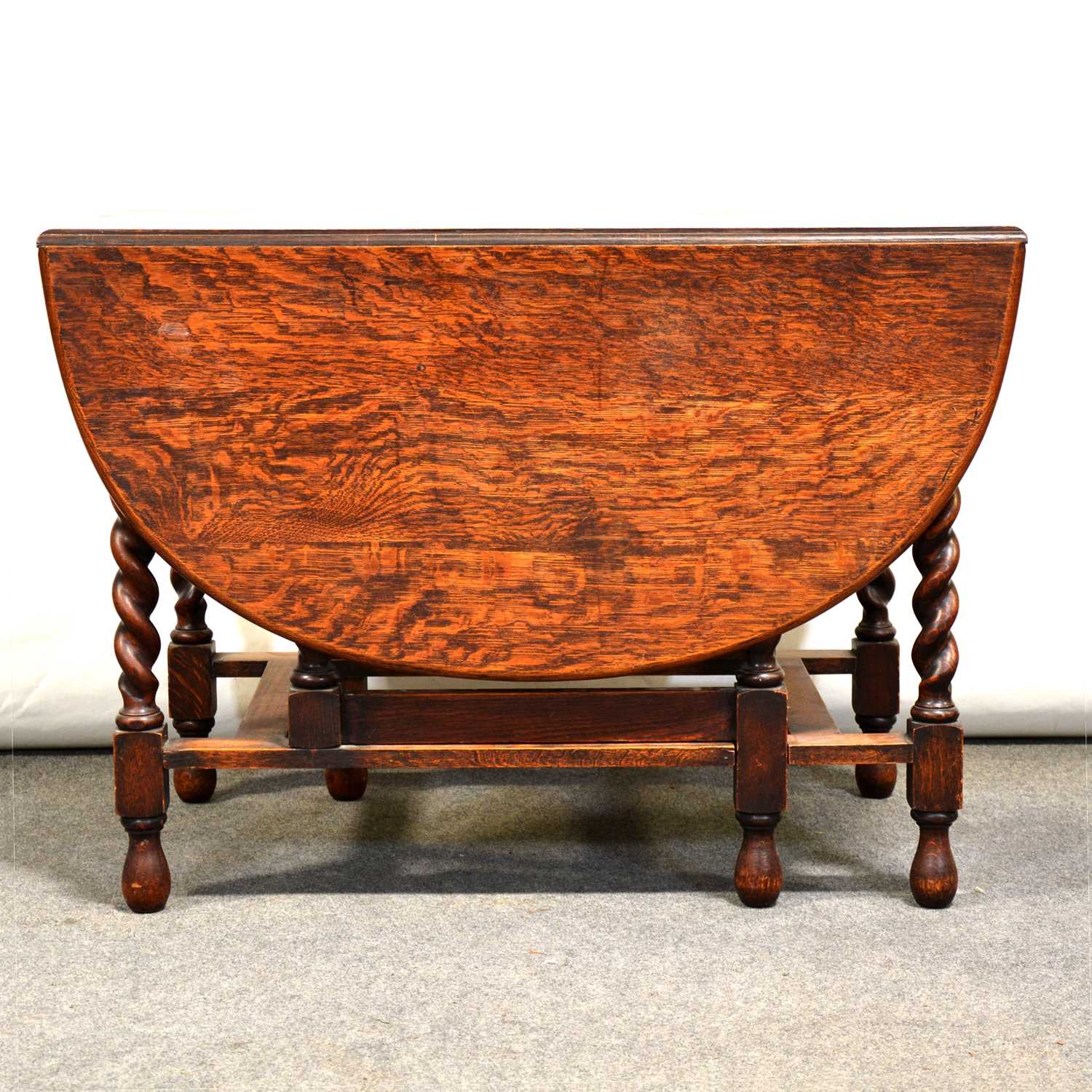 Lot 391 - Oak gateleg table and a Victorian oak dining table