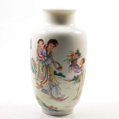 Lot 72 - Chinese polychrome vase